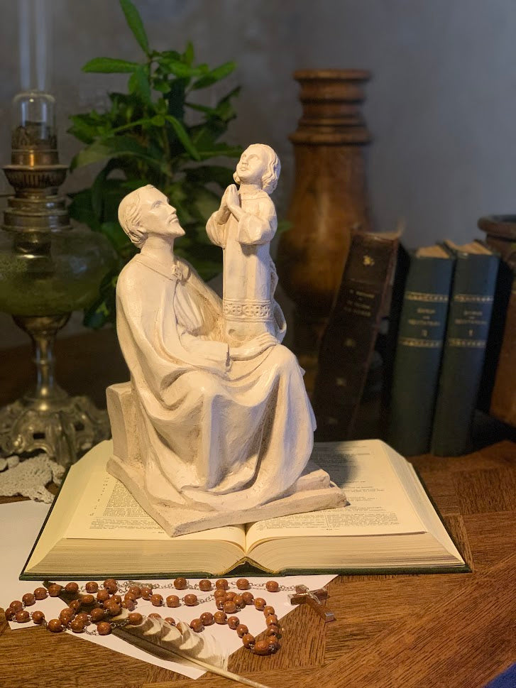 Statue de Saint Joseph assis