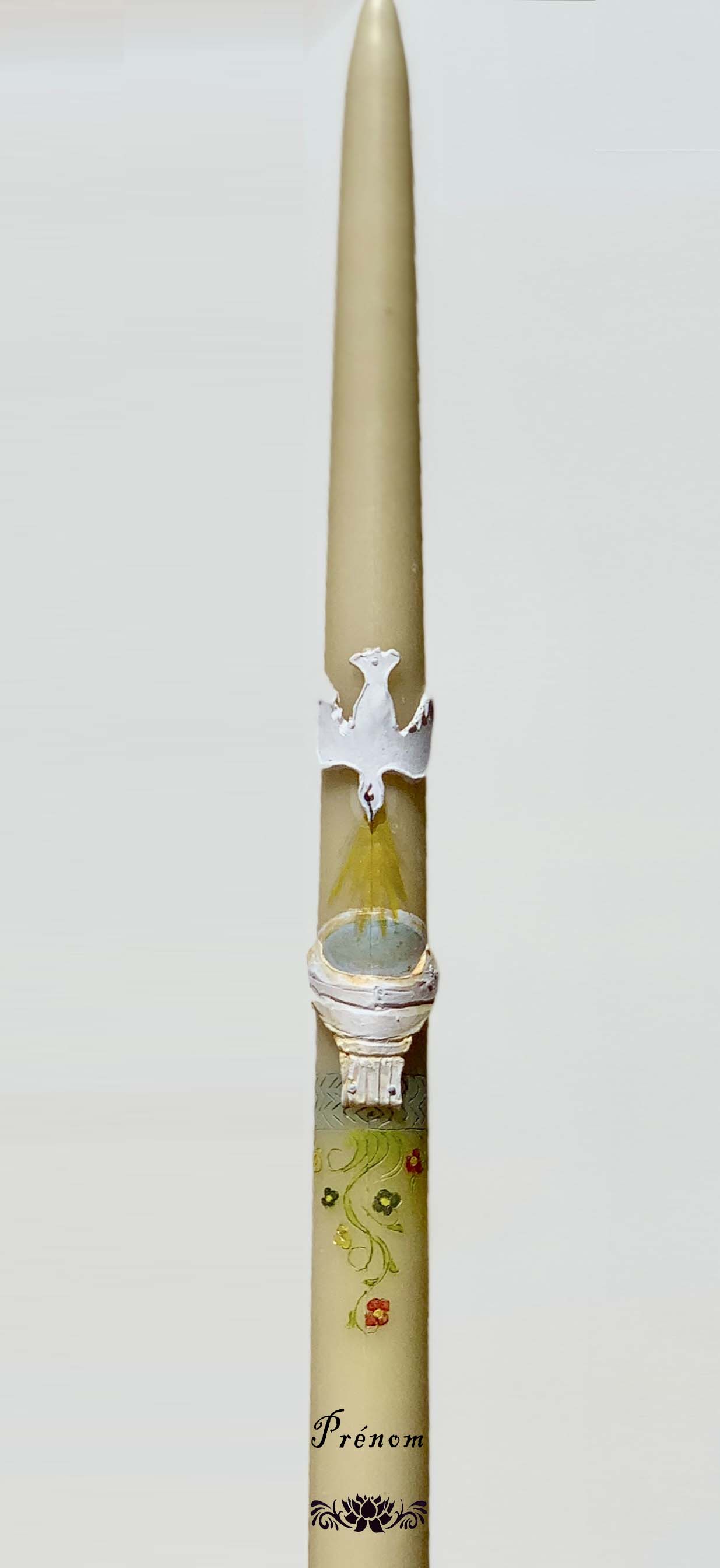 Cierge de baptême avec colombe de l'Esprit-Saint