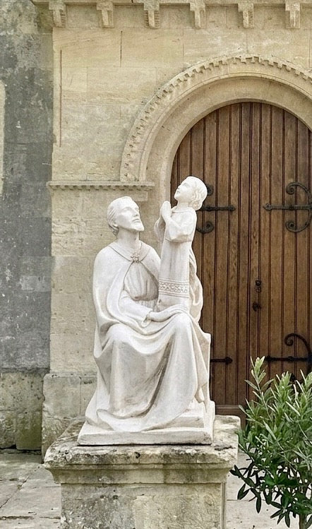 Statue de Saint Joseph assis
